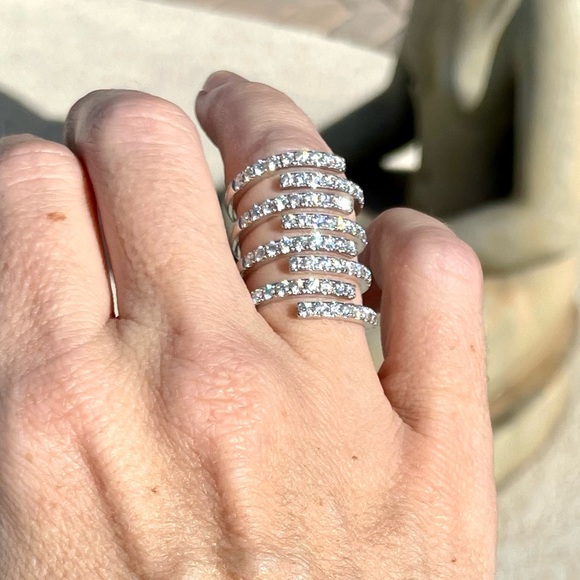 14k White Gold Embrace Ring - Picture 9 of 10